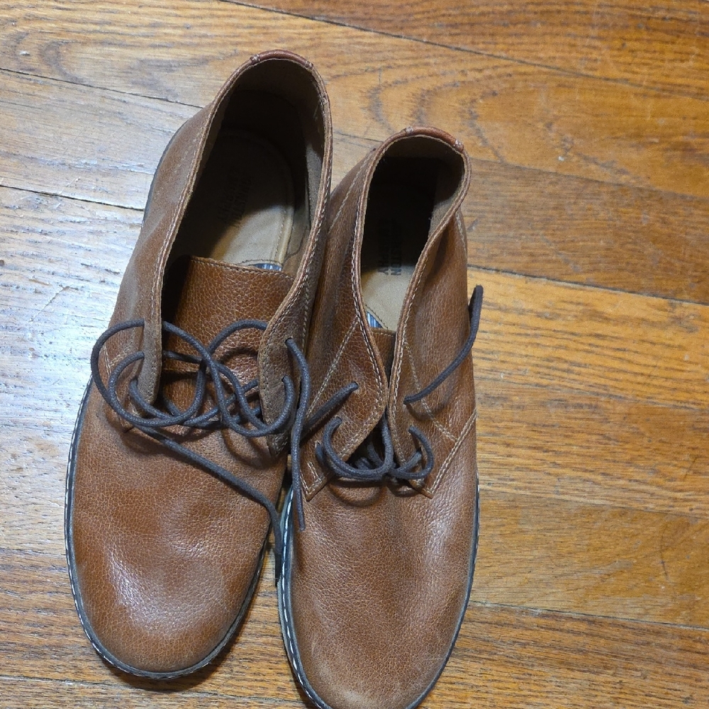 Johnston & Murphy Tan Leather Chukka Boots